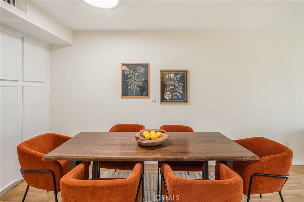 1517 E Garfield Avenue 82