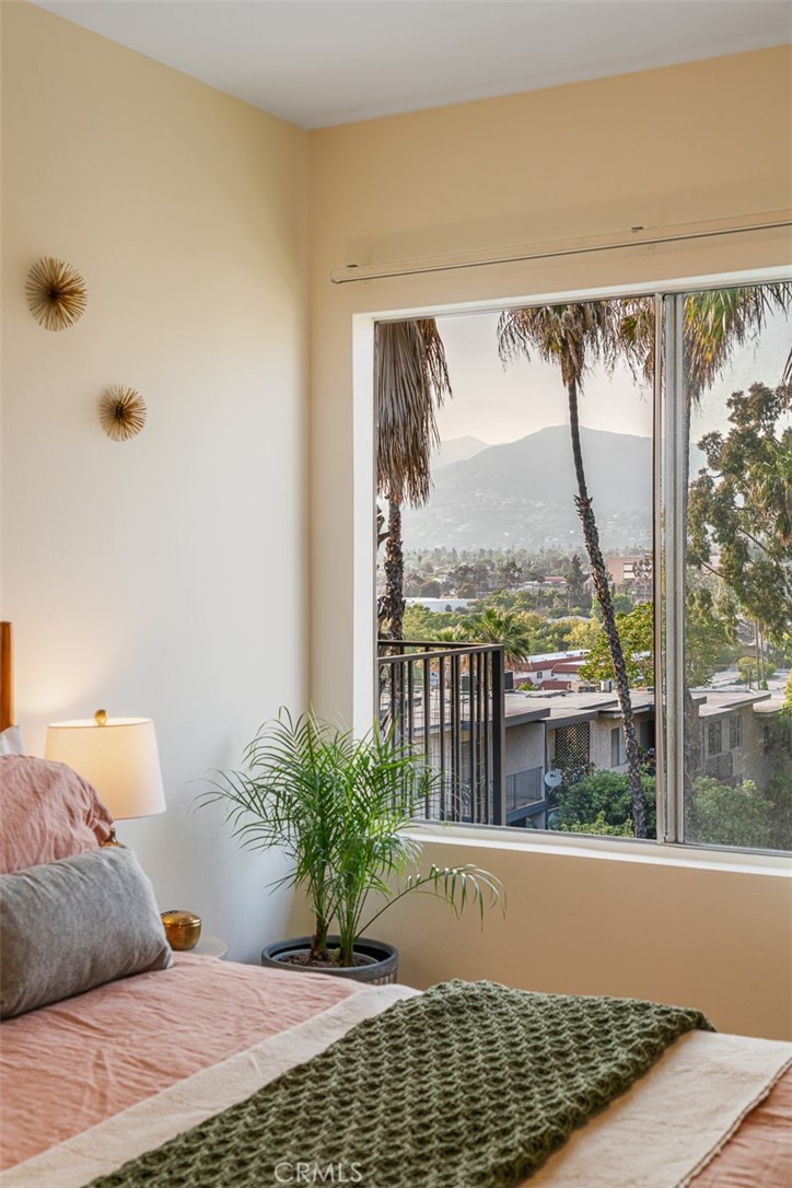 1517 E Garfield Avenue 82