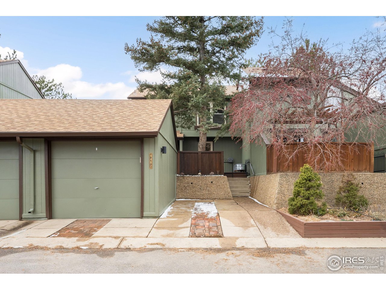 4482 Greenbriar Blvd