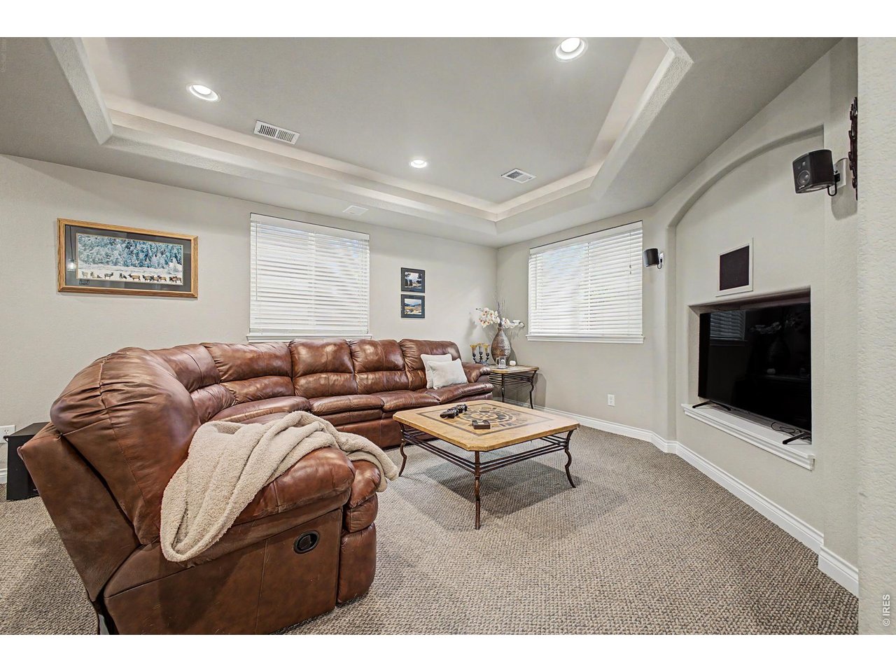 1044 Willow Creek Cir