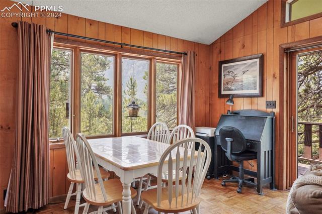 7166 Skyline Circle