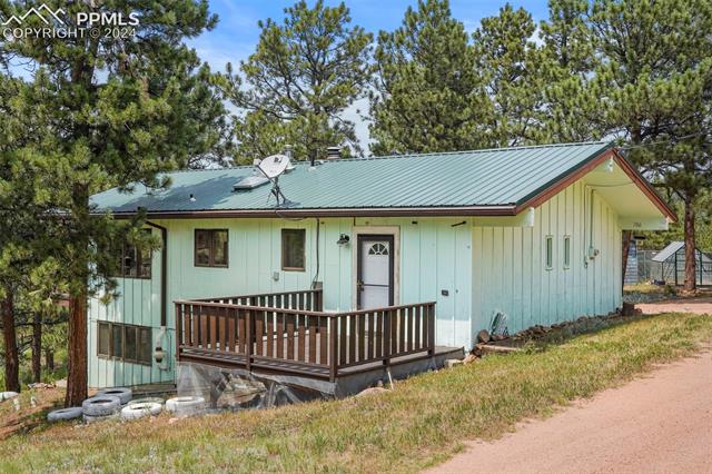 7166 Skyline Circle