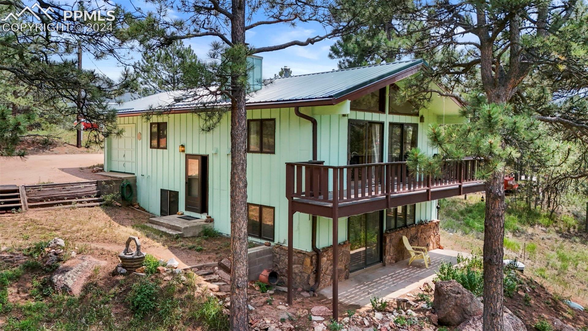 7166 Skyline Circle