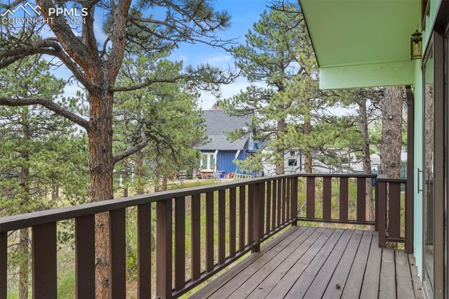 7166 Skyline Circle