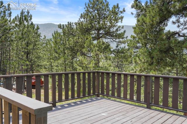 7166 Skyline Circle