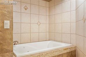 14350 Old Lasso Point