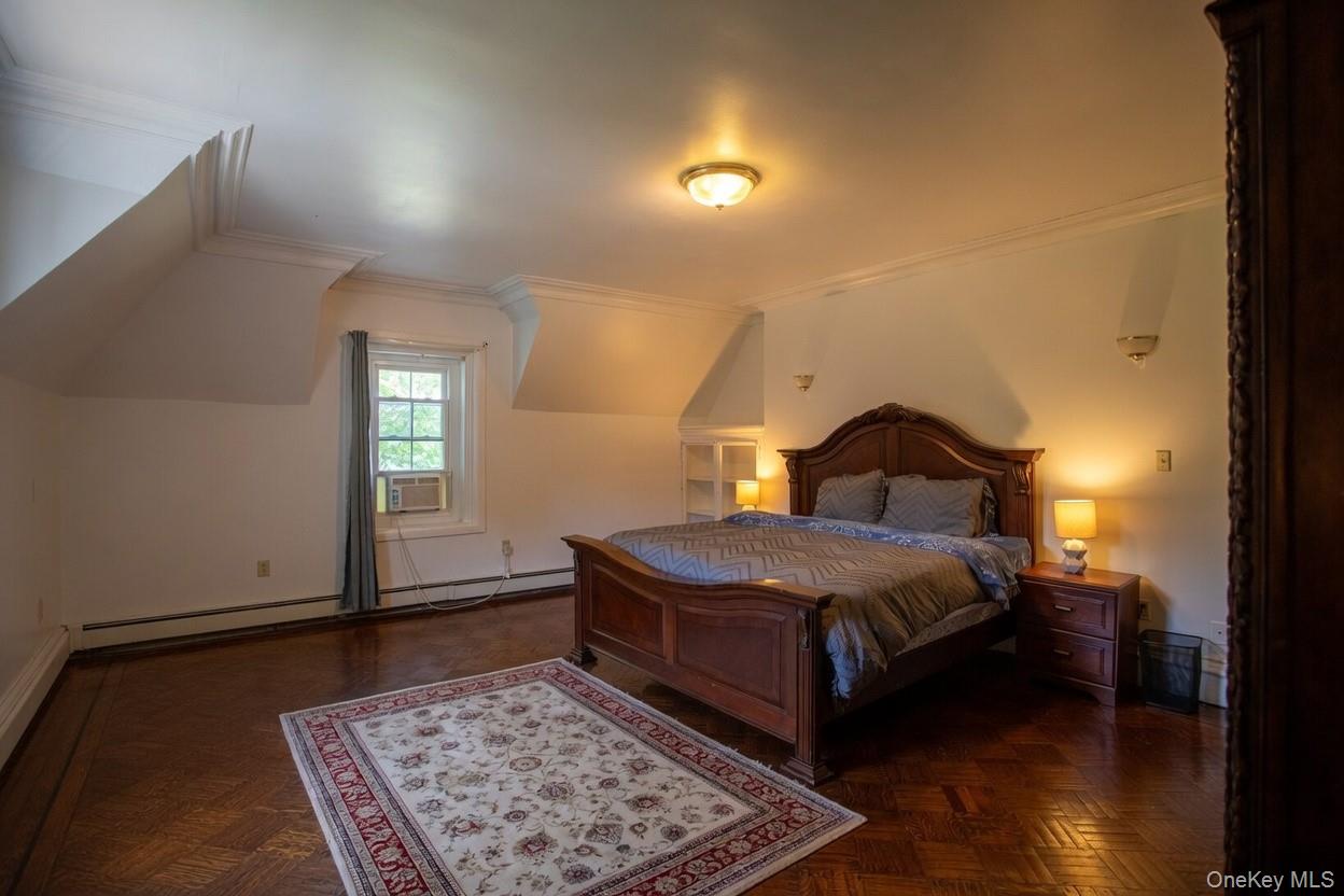 12 Monell Place
