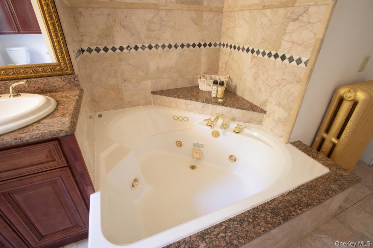 12 Monell Place