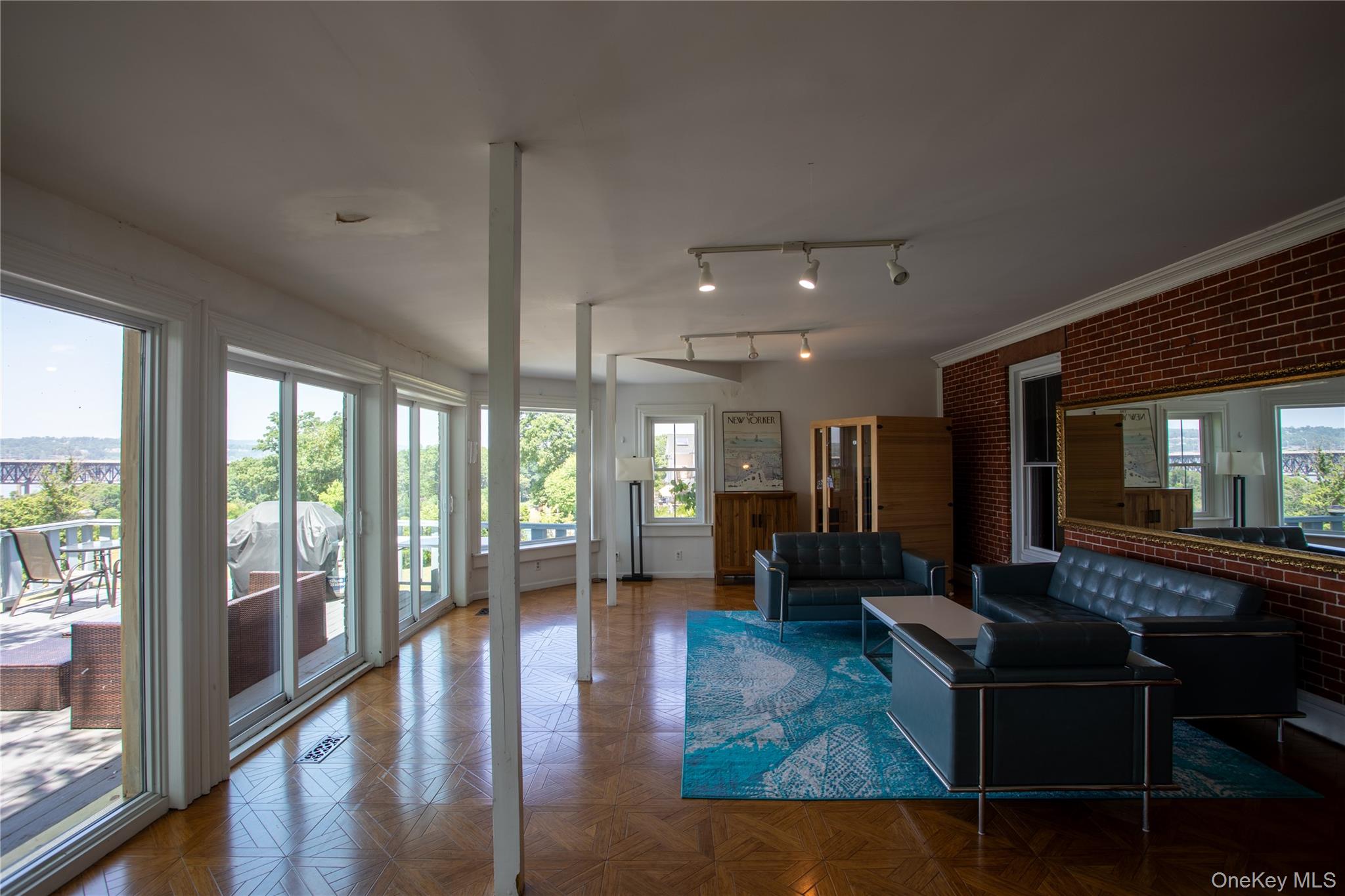 12 Monell Place