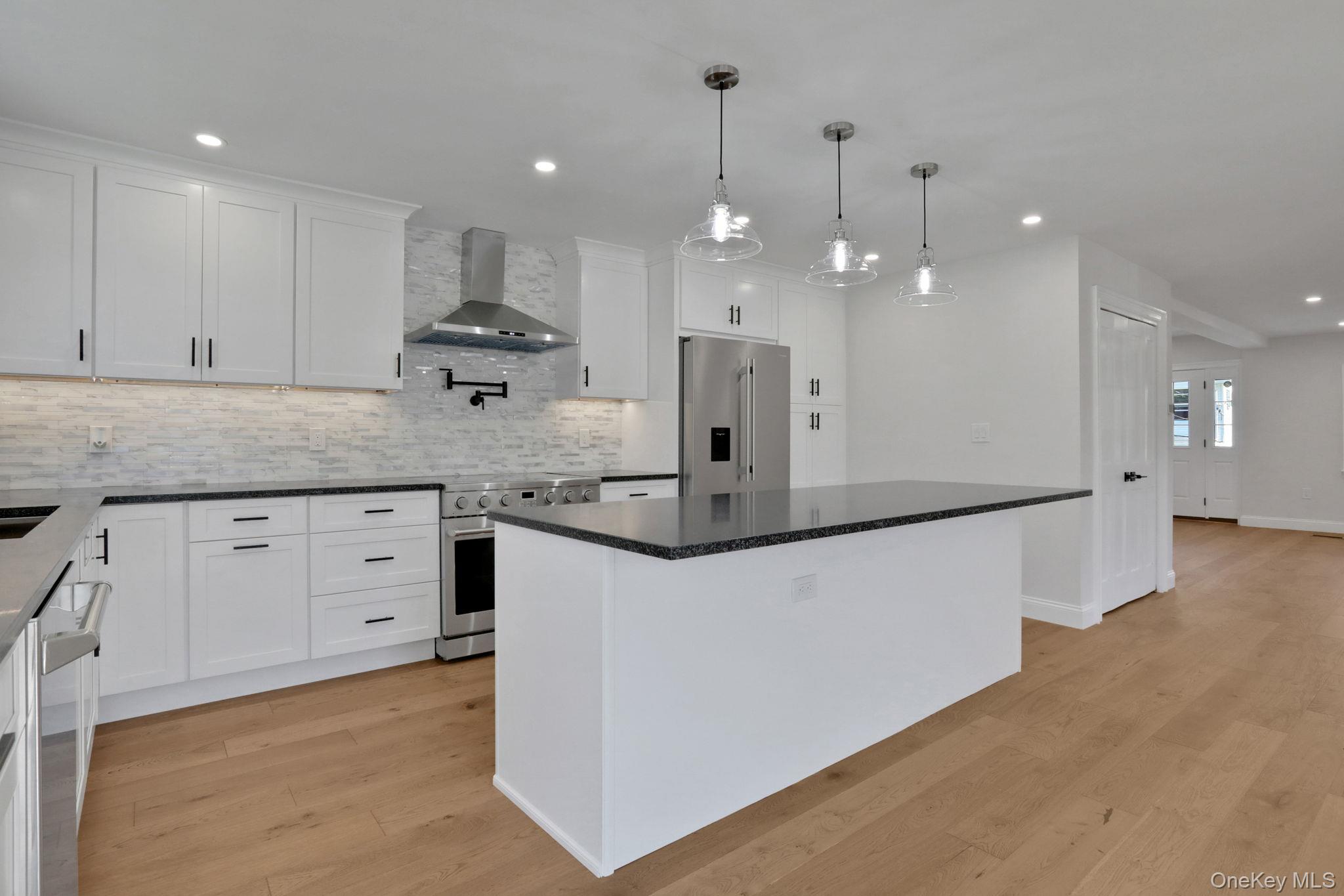 32 Ackerman Street