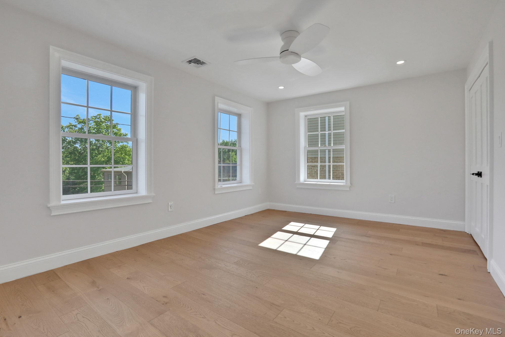 32 Ackerman Street