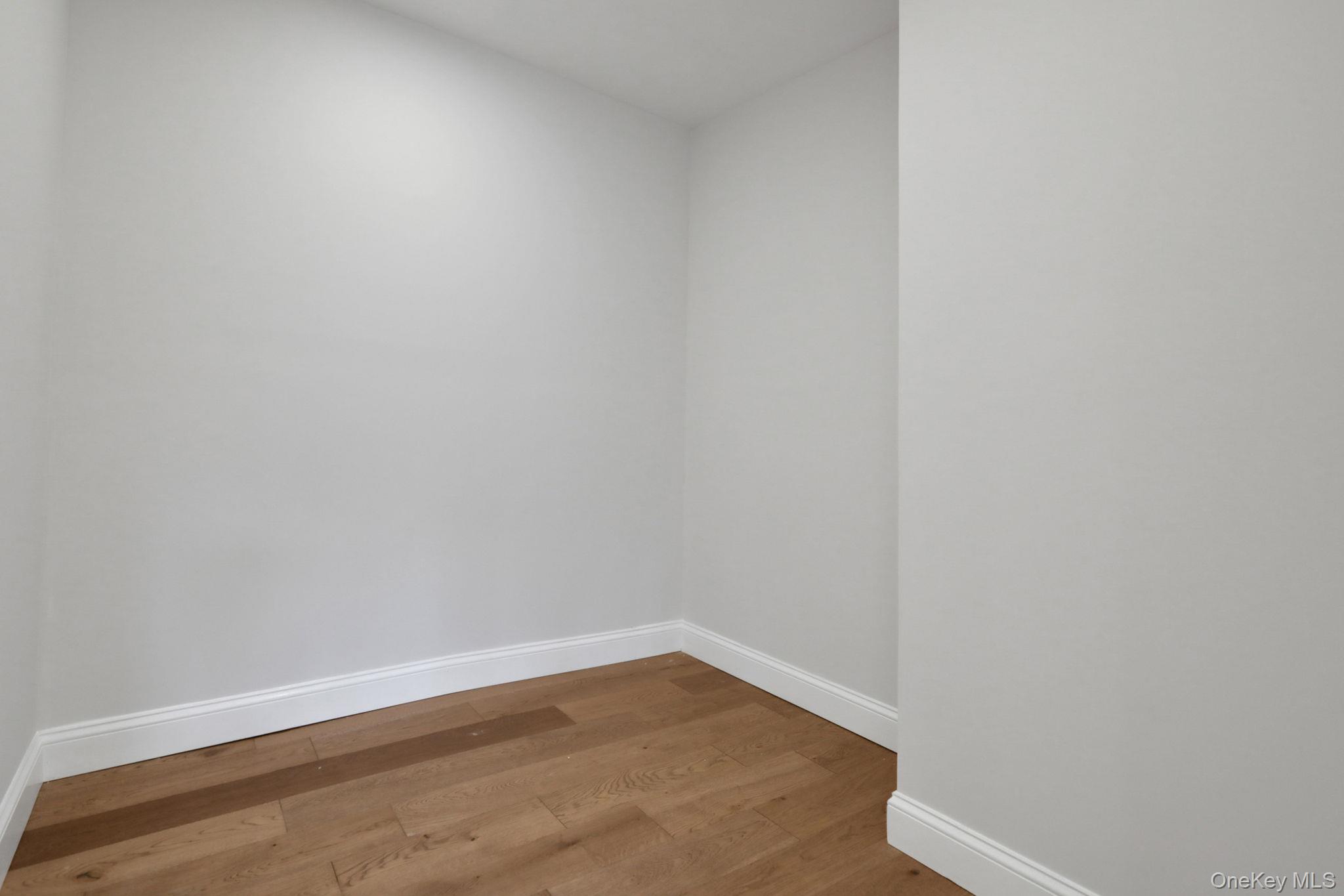 32 Ackerman Street
