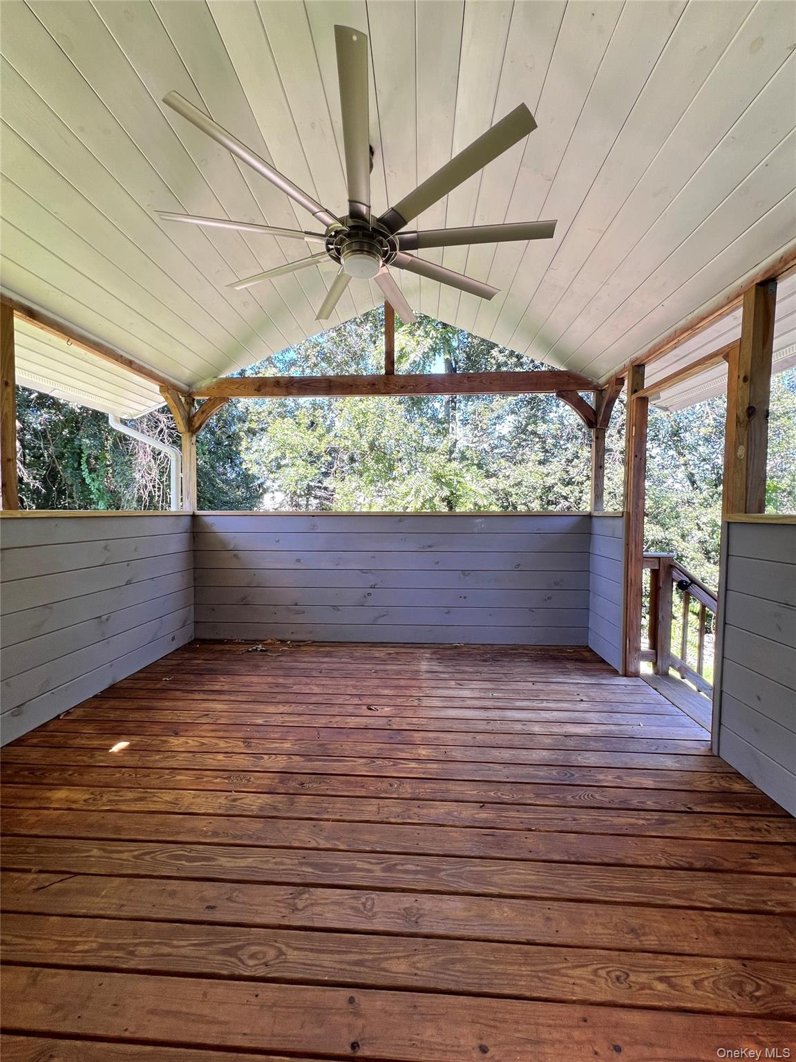 13 Lakeview Drive Unit: 1