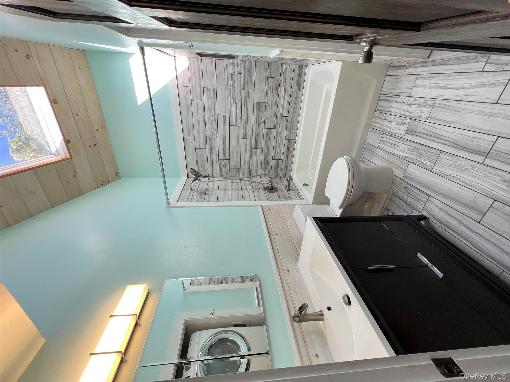 13 Lakeview Drive Unit: 1