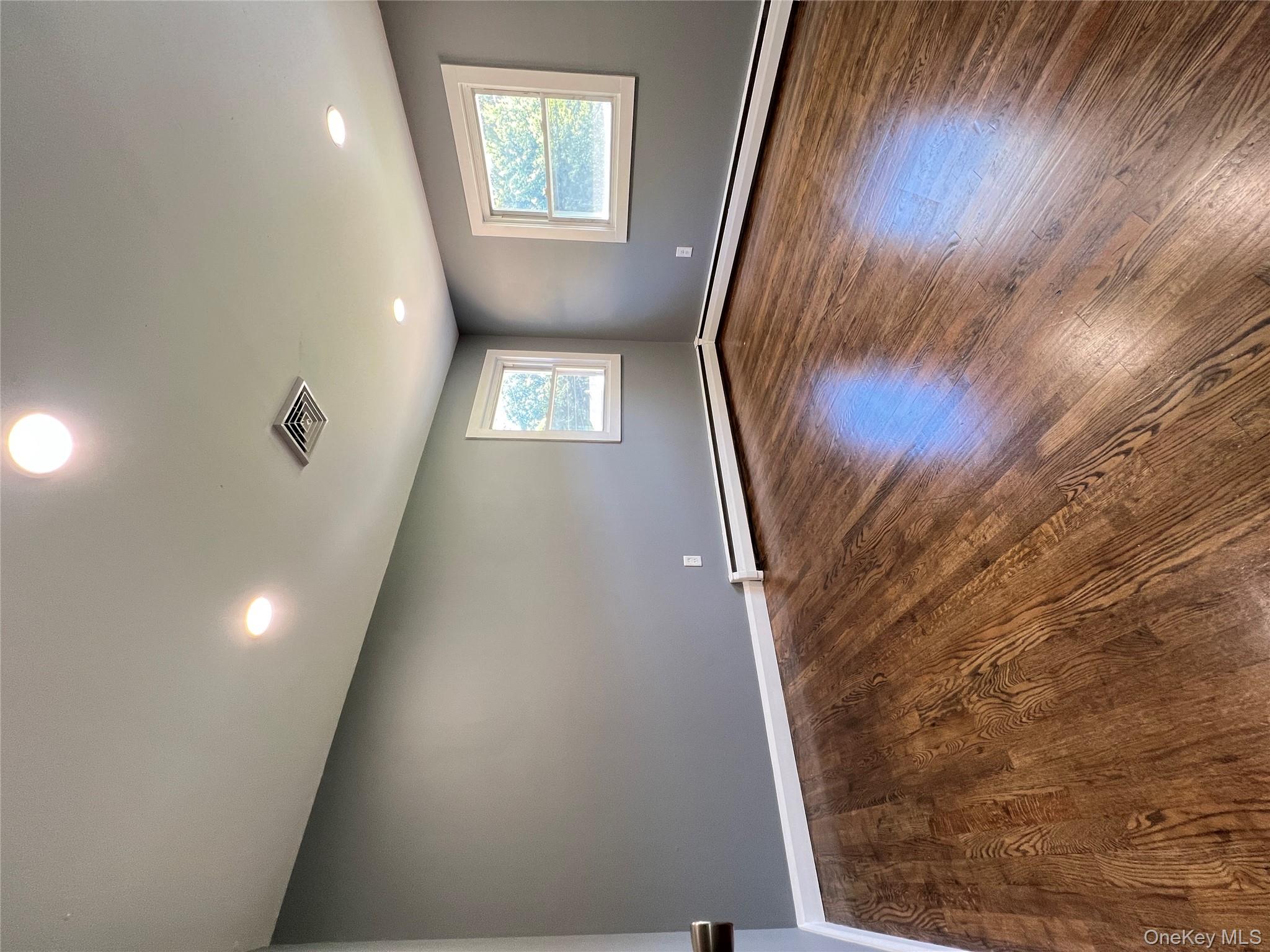 13 Lakeview Drive Unit: 1