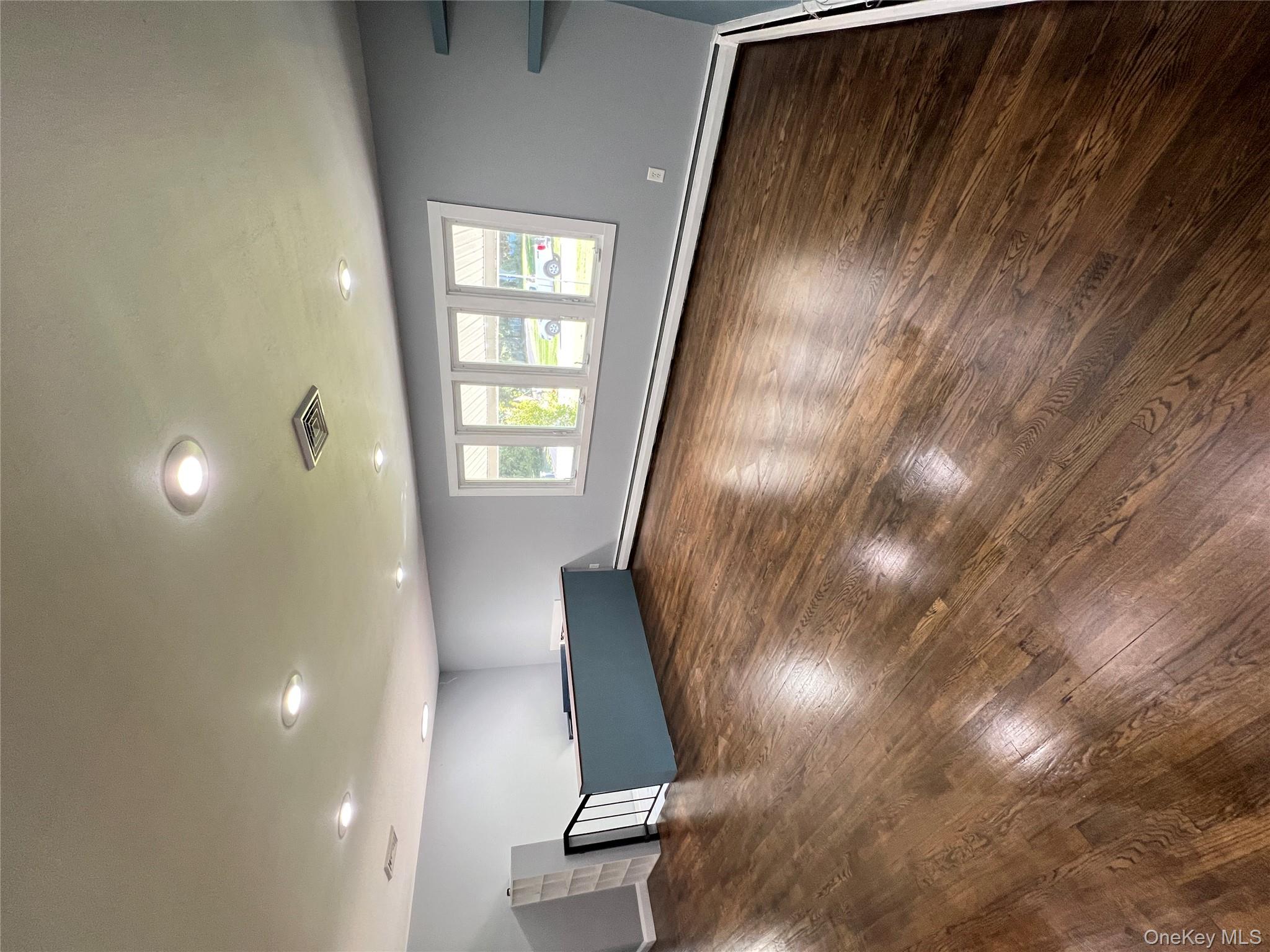 13 Lakeview Drive Unit: 1