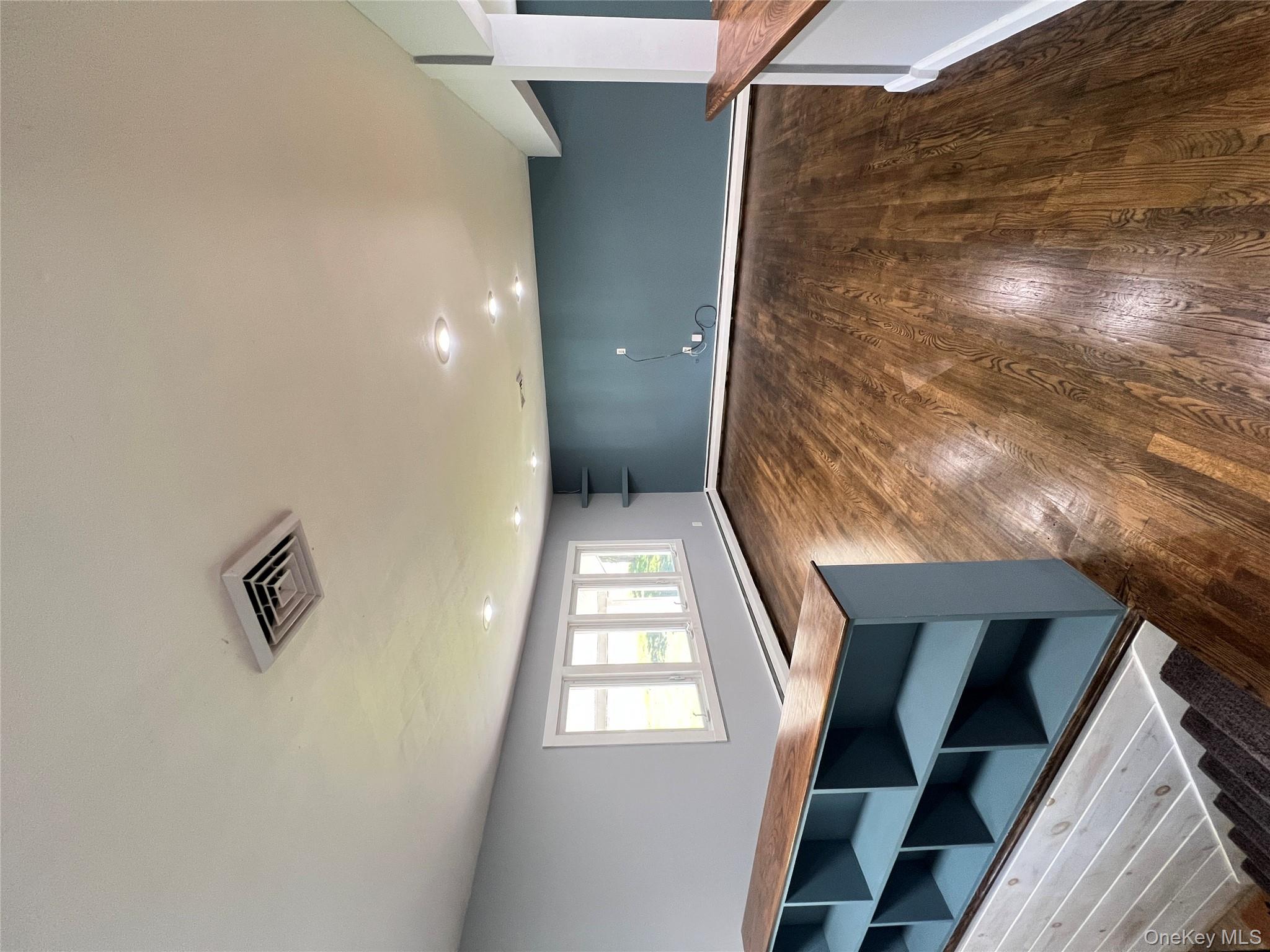 13 Lakeview Drive Unit: 1