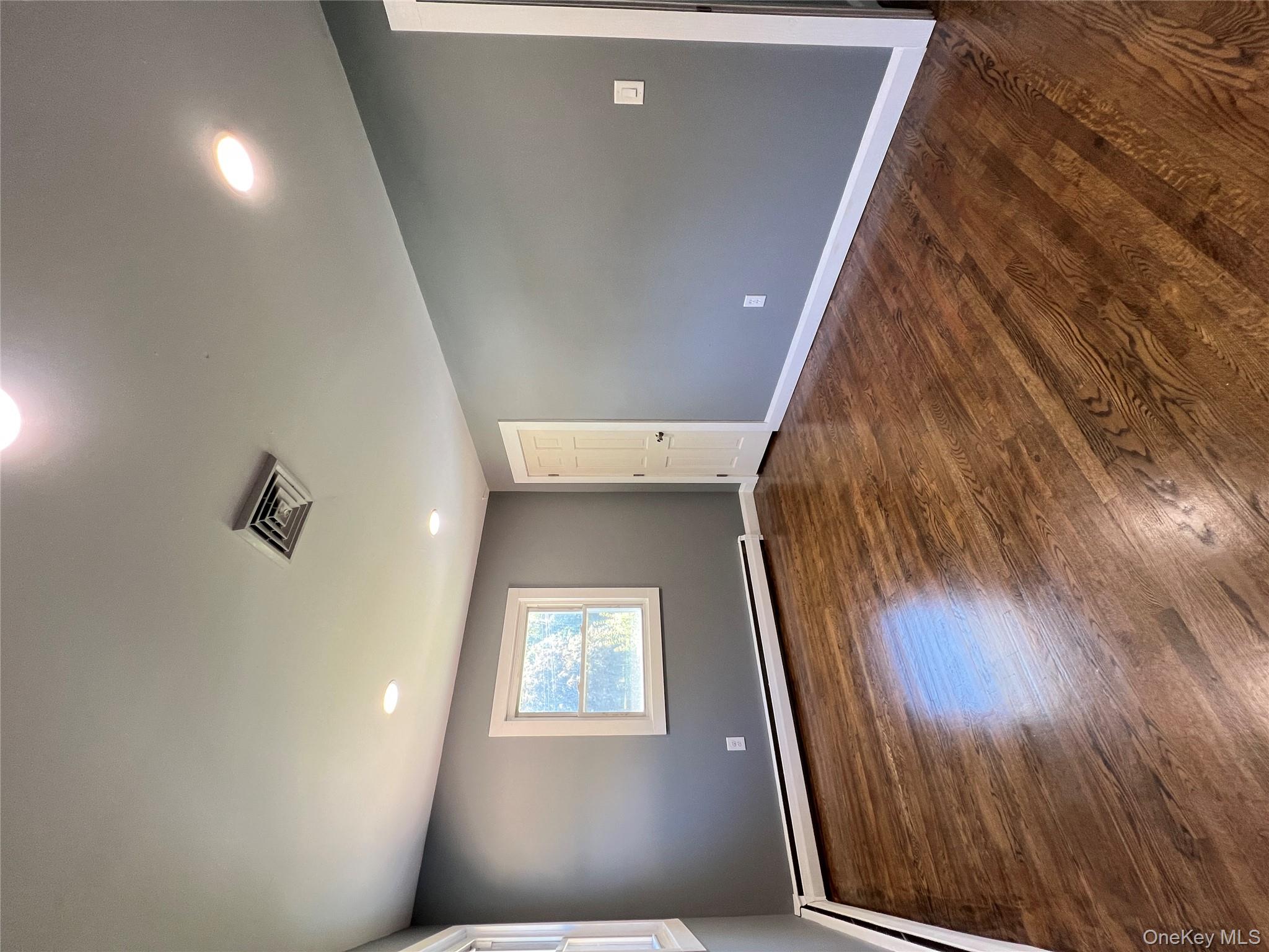 13 Lakeview Drive Unit: 1