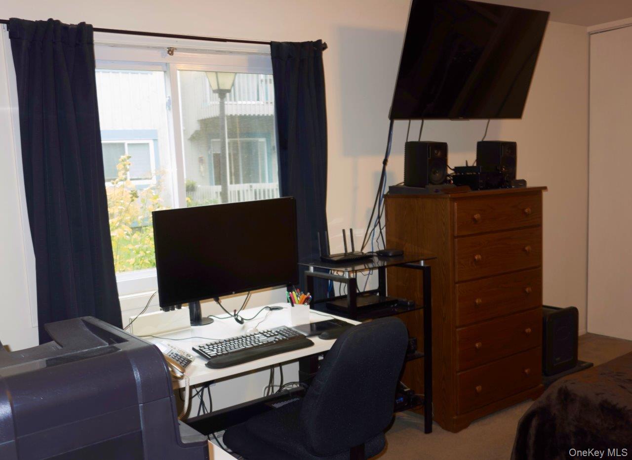 76 Sterling Unit: 76