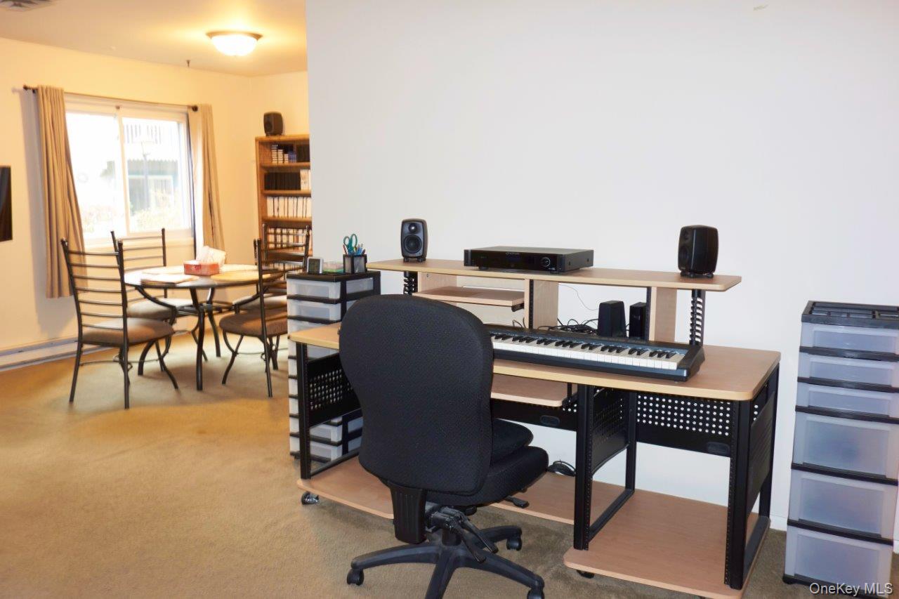 76 Sterling Unit: 76