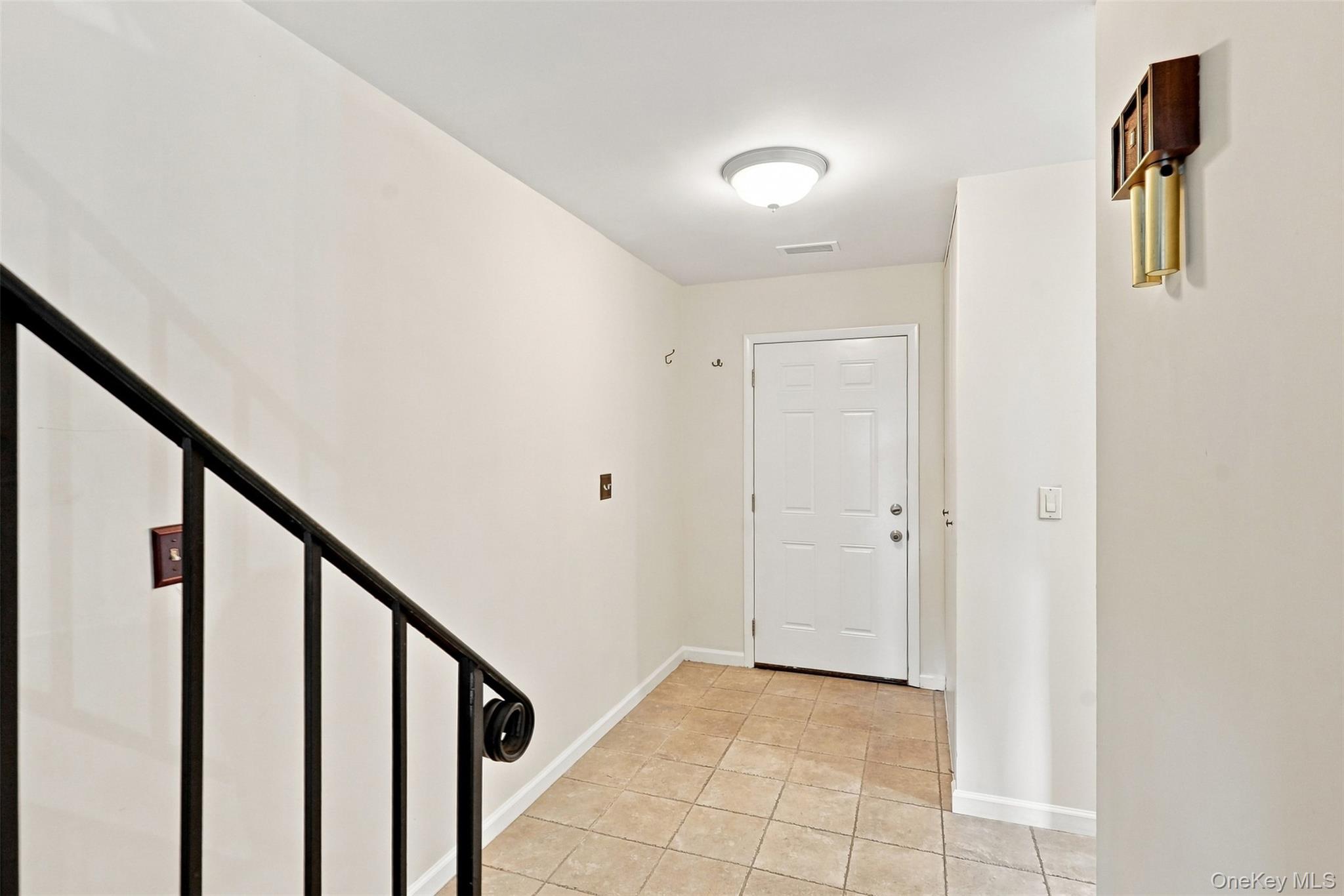 1905 Magnolia Walk