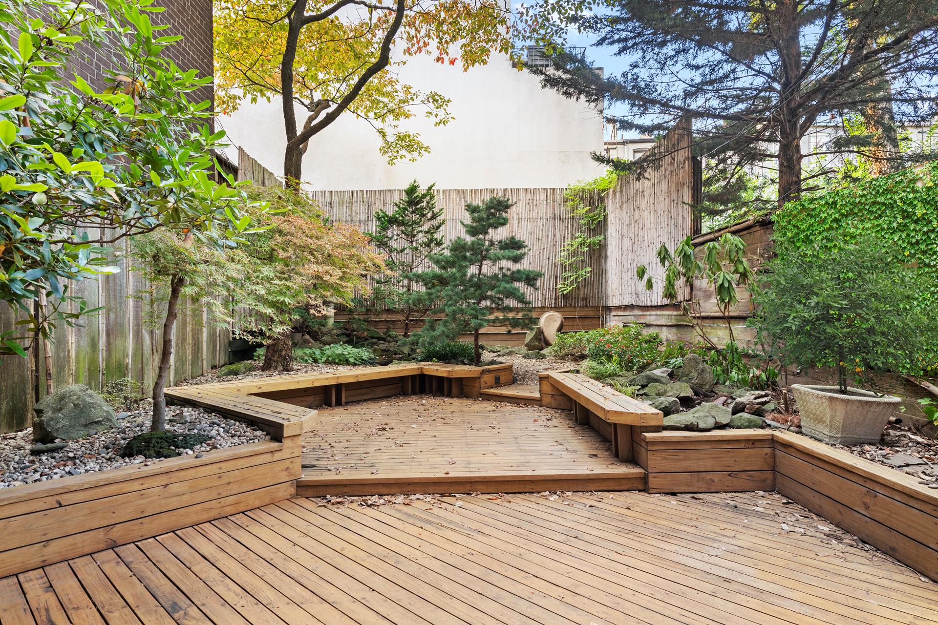 64 CHEEVER Place