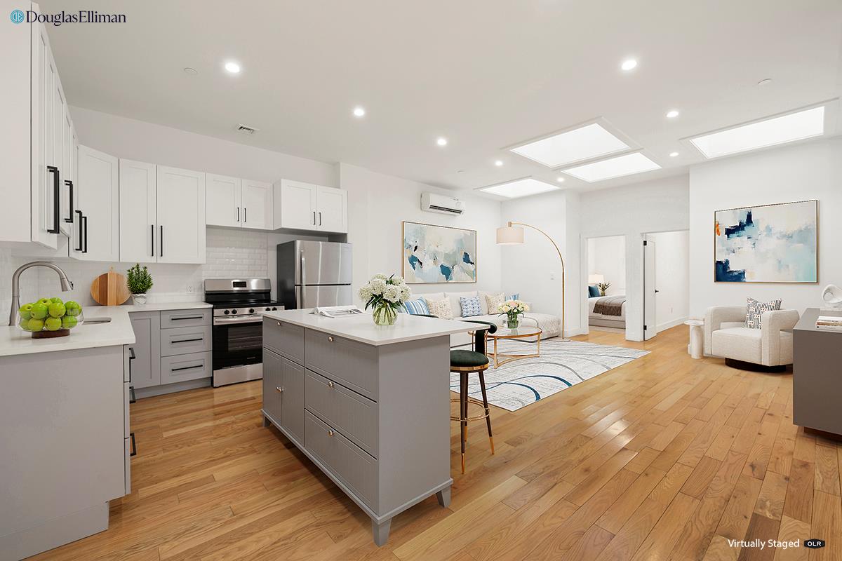 1074 NOSTRAND Avenue
