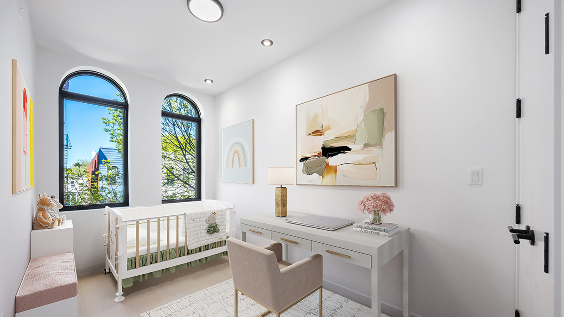 8 WINDSOR Place 3