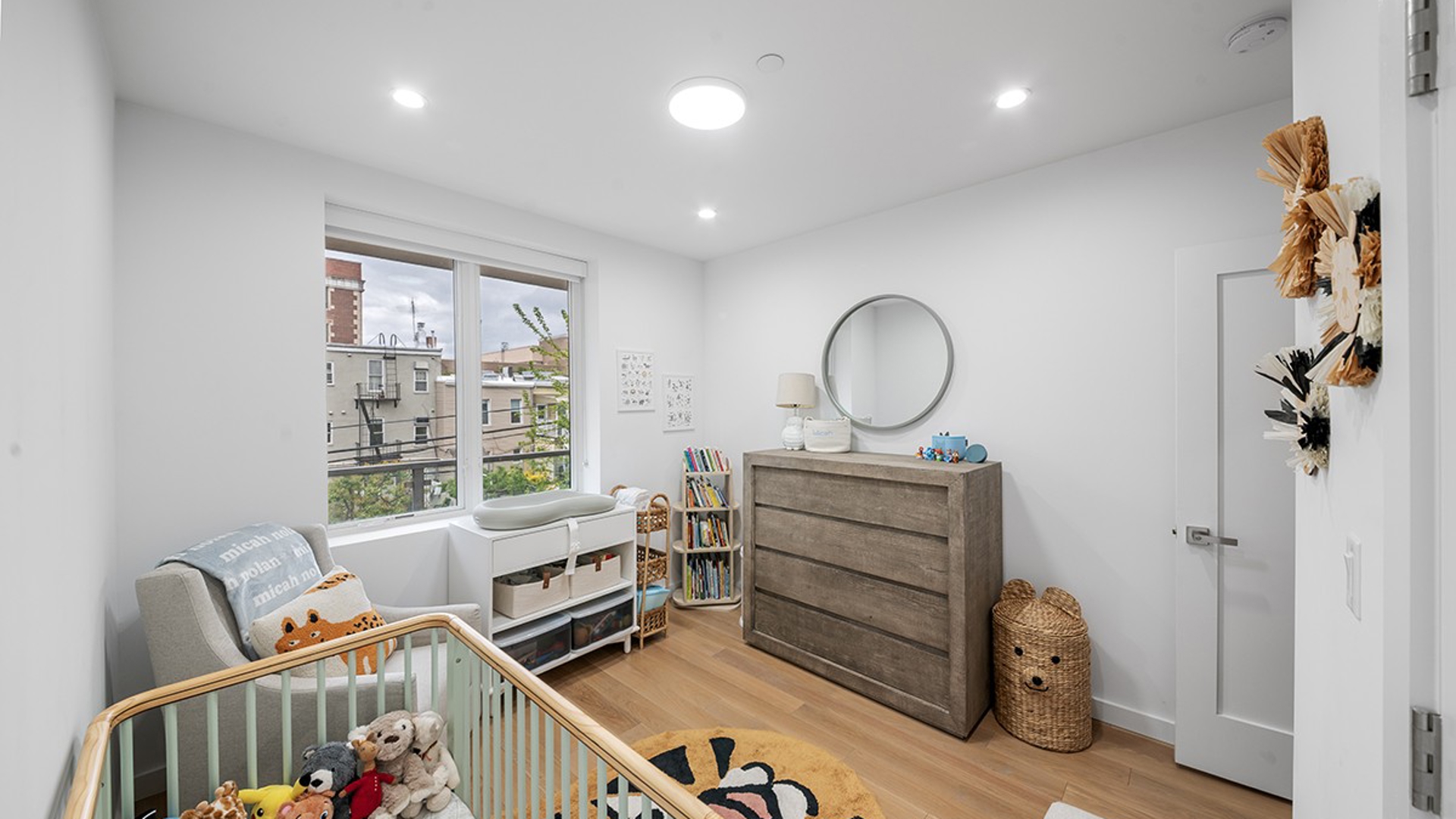 327 20TH Street 3