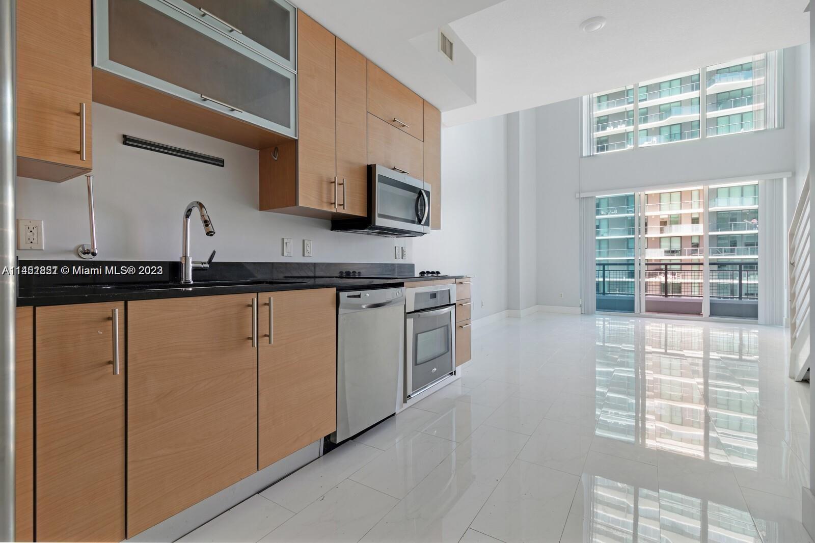 60 SW 13th St # 3408