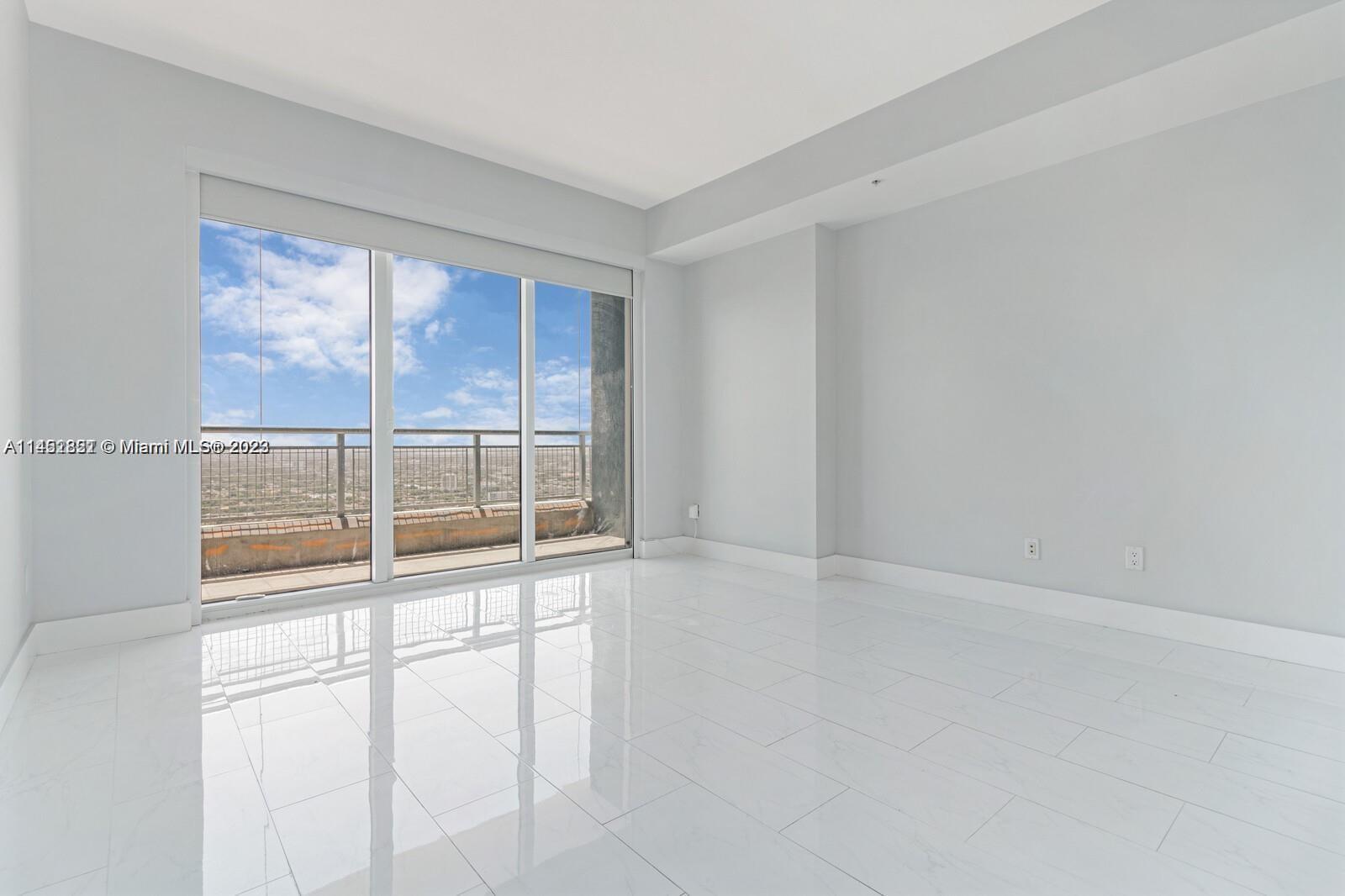 60 SW 13th St # 3408