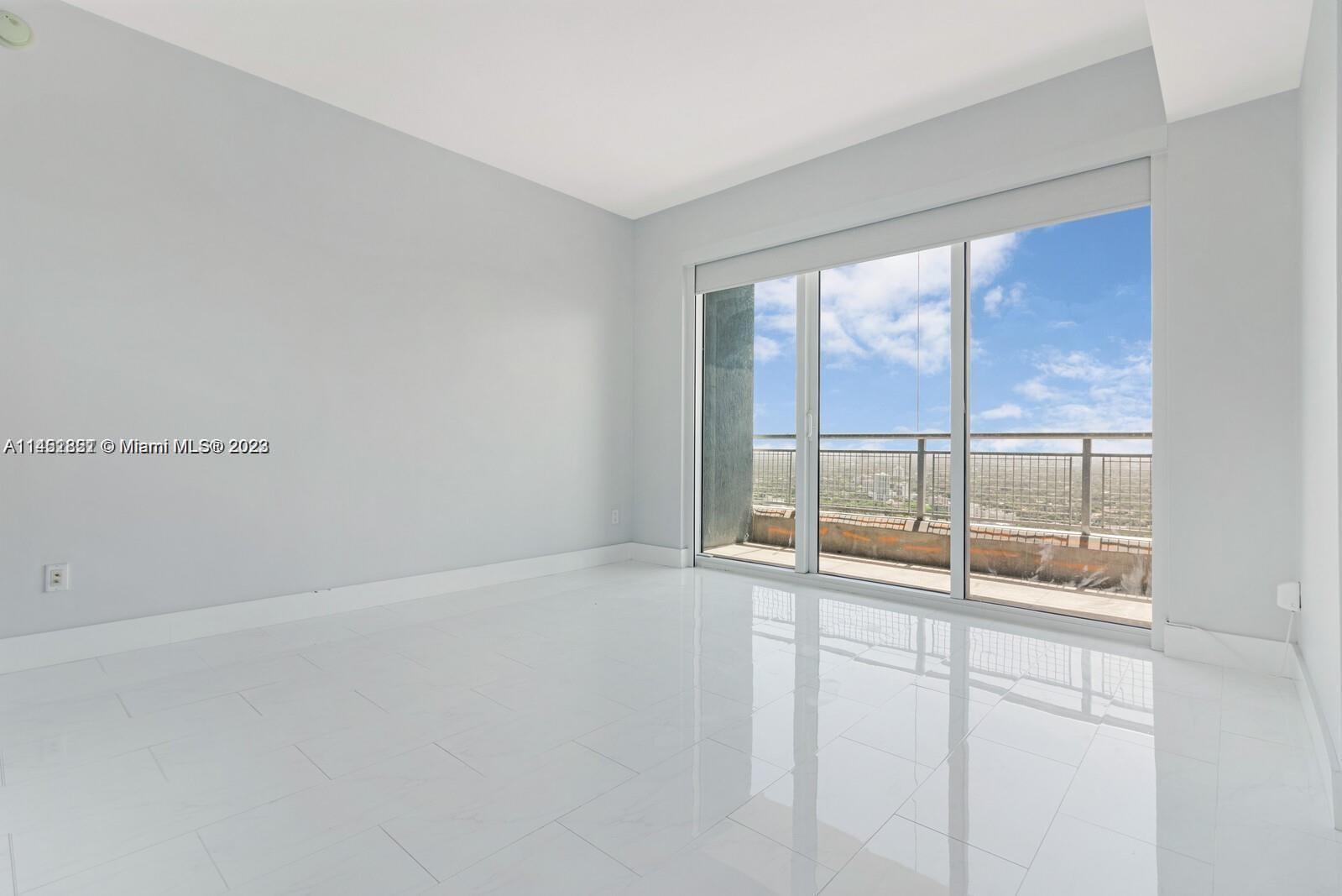 60 SW 13th St # 3408