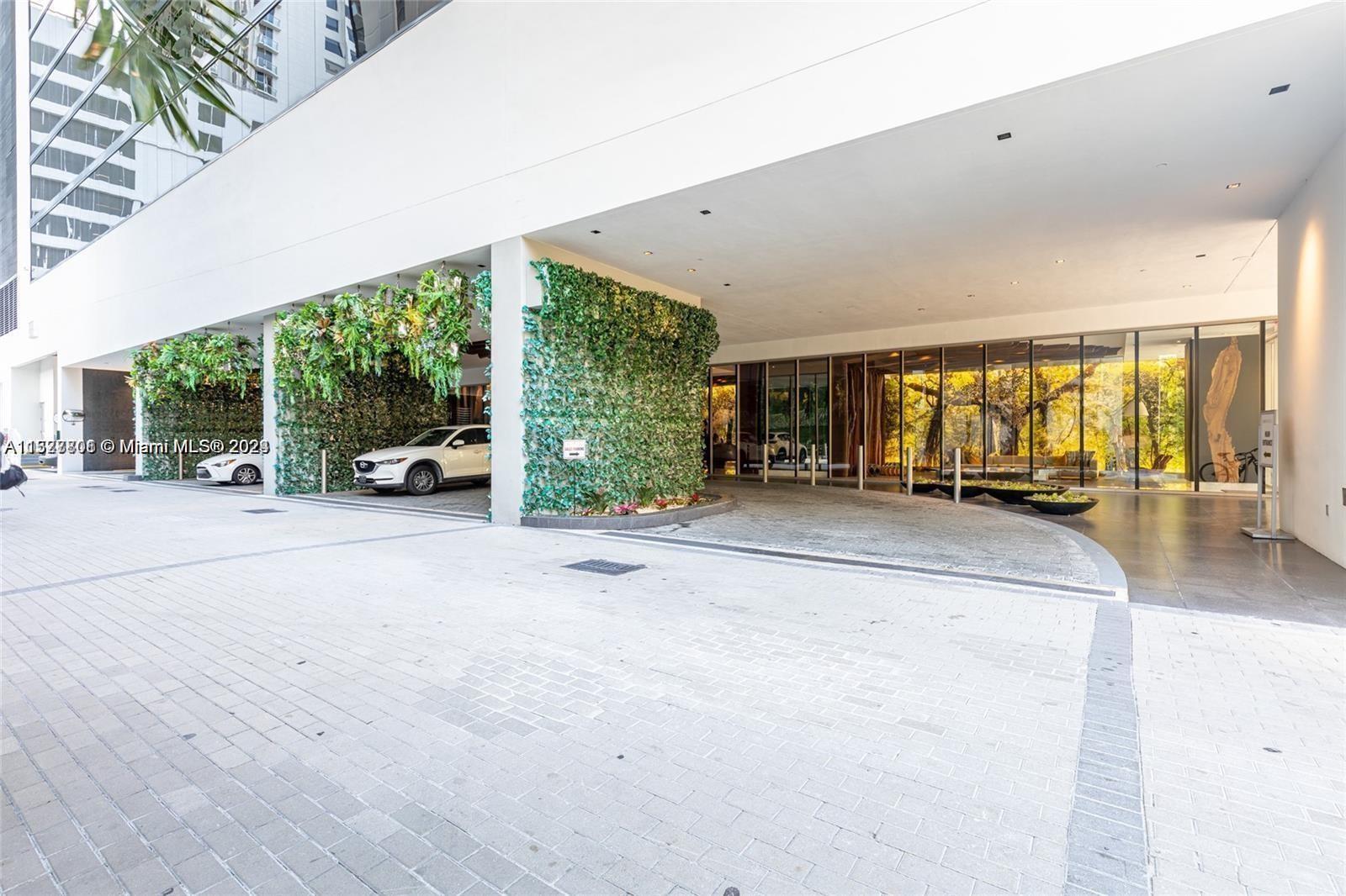 1010 Brickell Ave # 2510