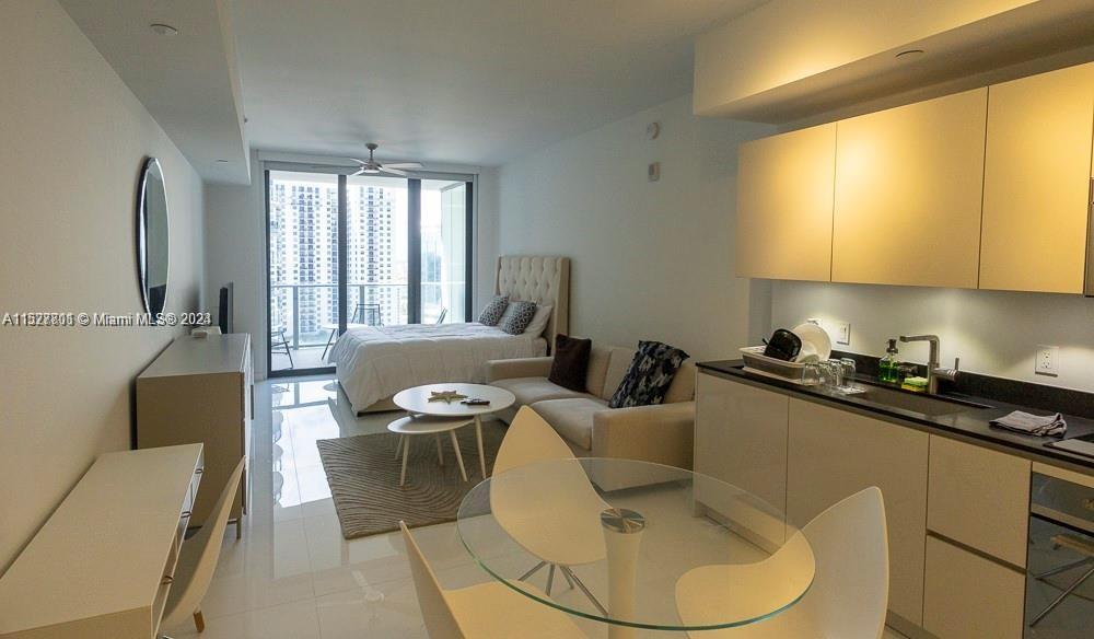 1010 Brickell Ave # 2510