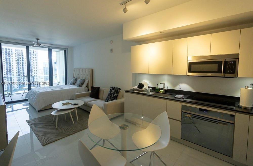 1010 Brickell Ave # 2510