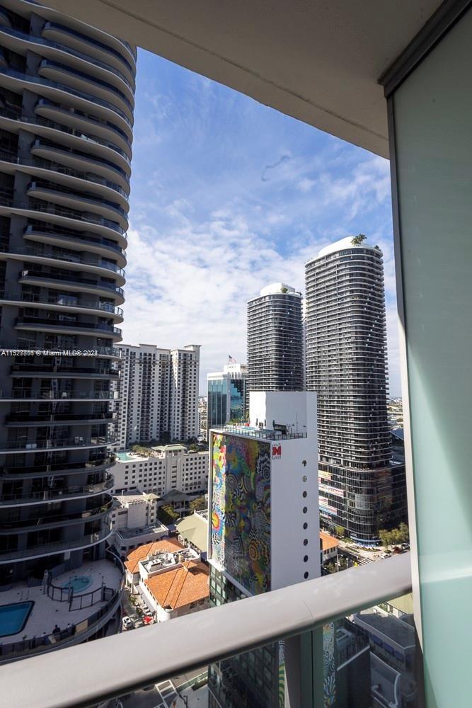 1010 Brickell Ave # 2510