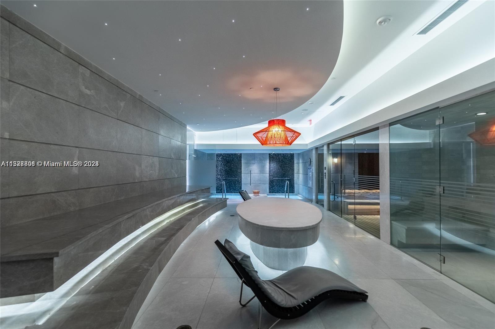 1010 Brickell Ave # 2510