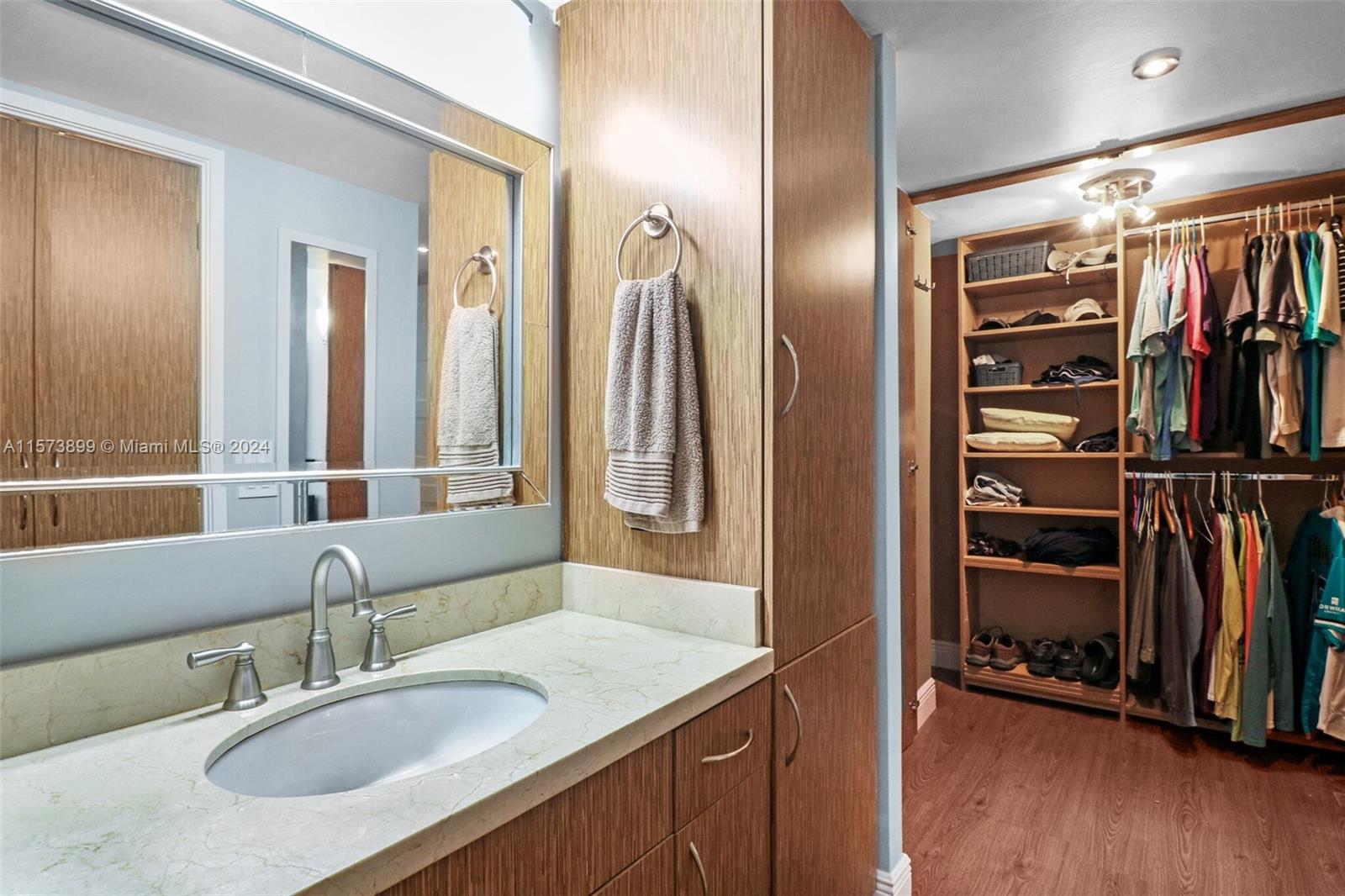 1541 Brickell Ave # B2604