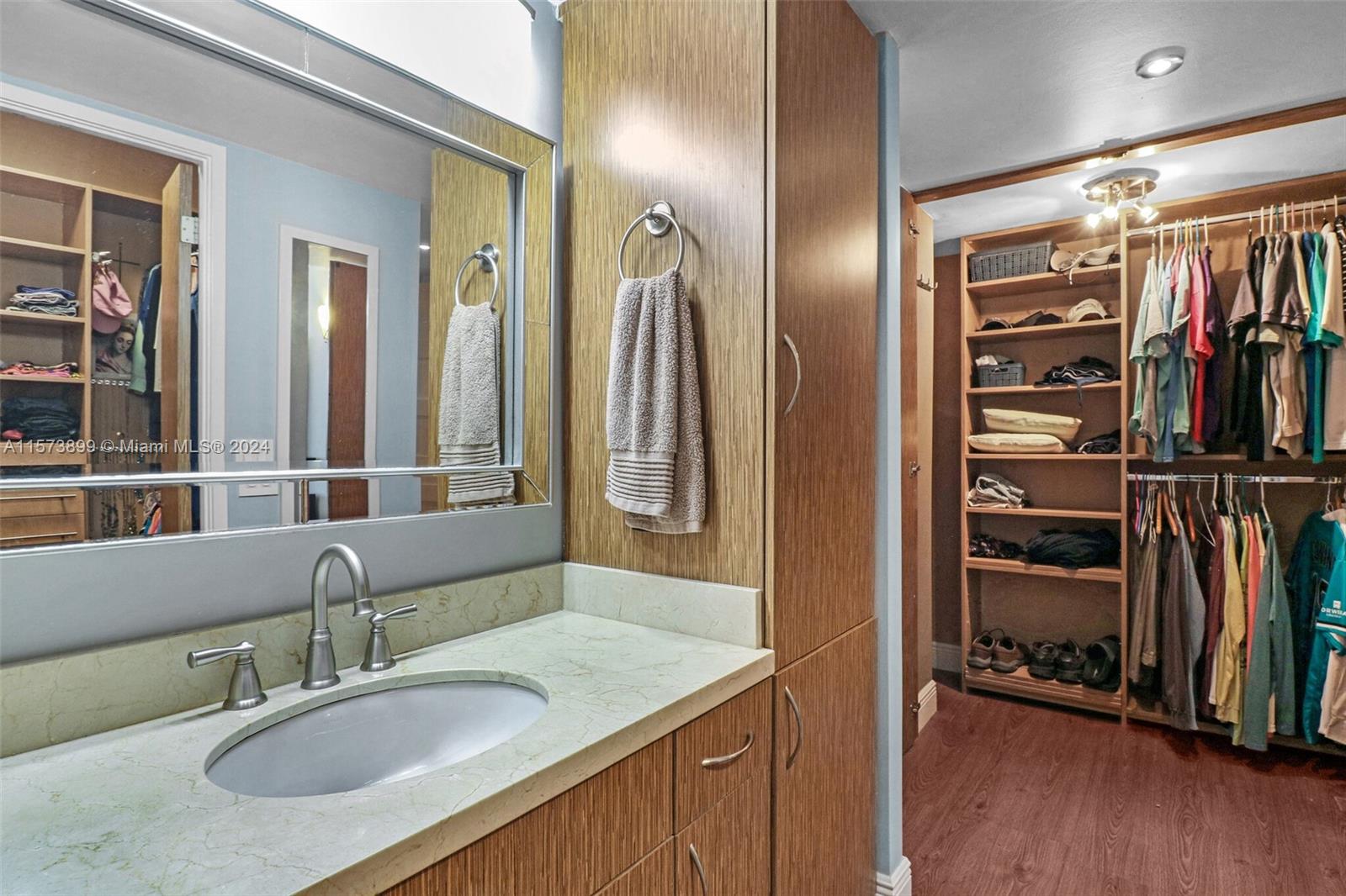 1541 Brickell Ave # B2604