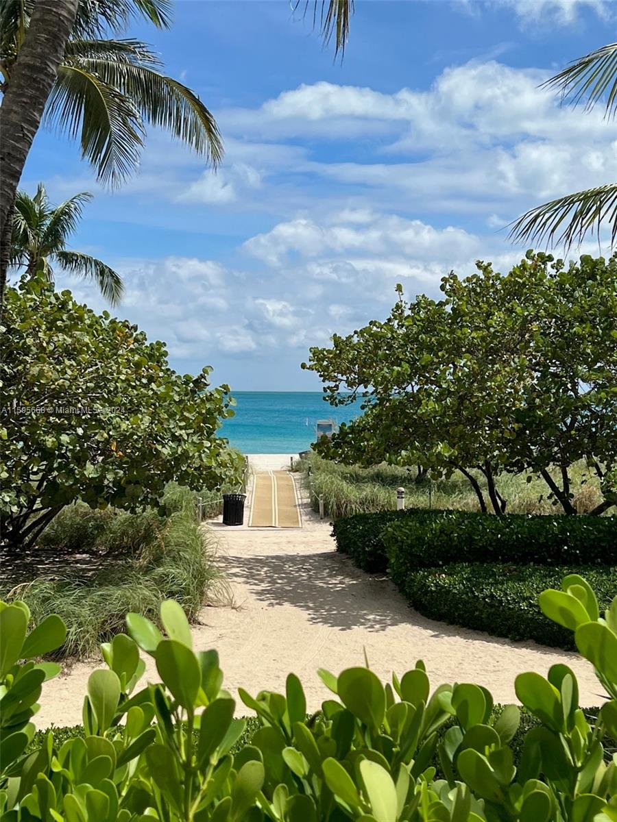 10185 Collins Ave # 902