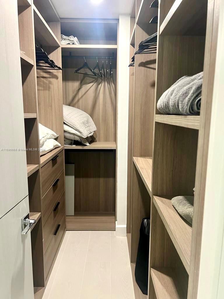 10185 Collins Ave # 902