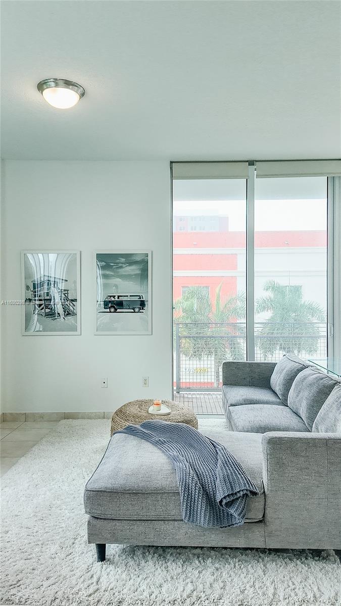 350 NE 24th St # 410