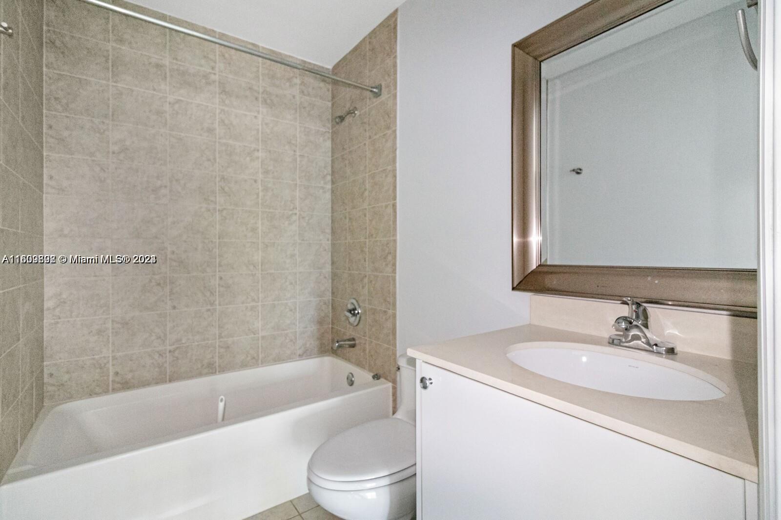 60 SW 13th St # 3408