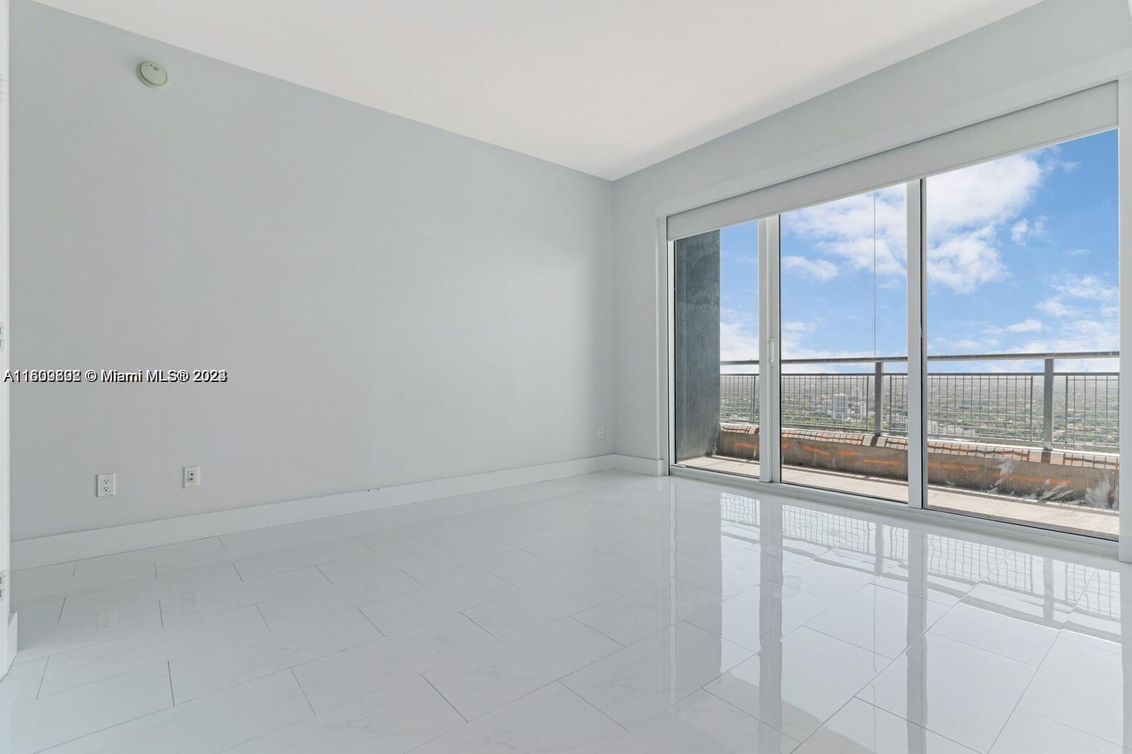 60 SW 13th St # 3408