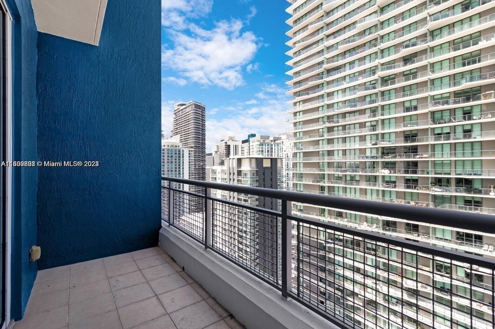 60 SW 13th St # 3408