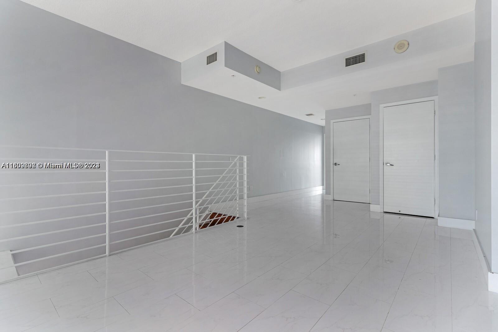 60 SW 13th St # 3408