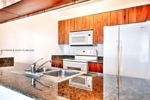 1200 Brickell Bay Dr # 3205