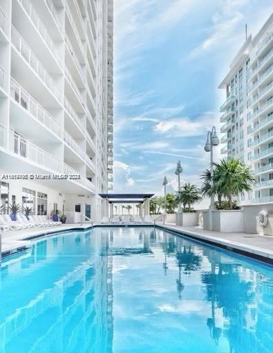 1200 Brickell Bay Dr # 3205