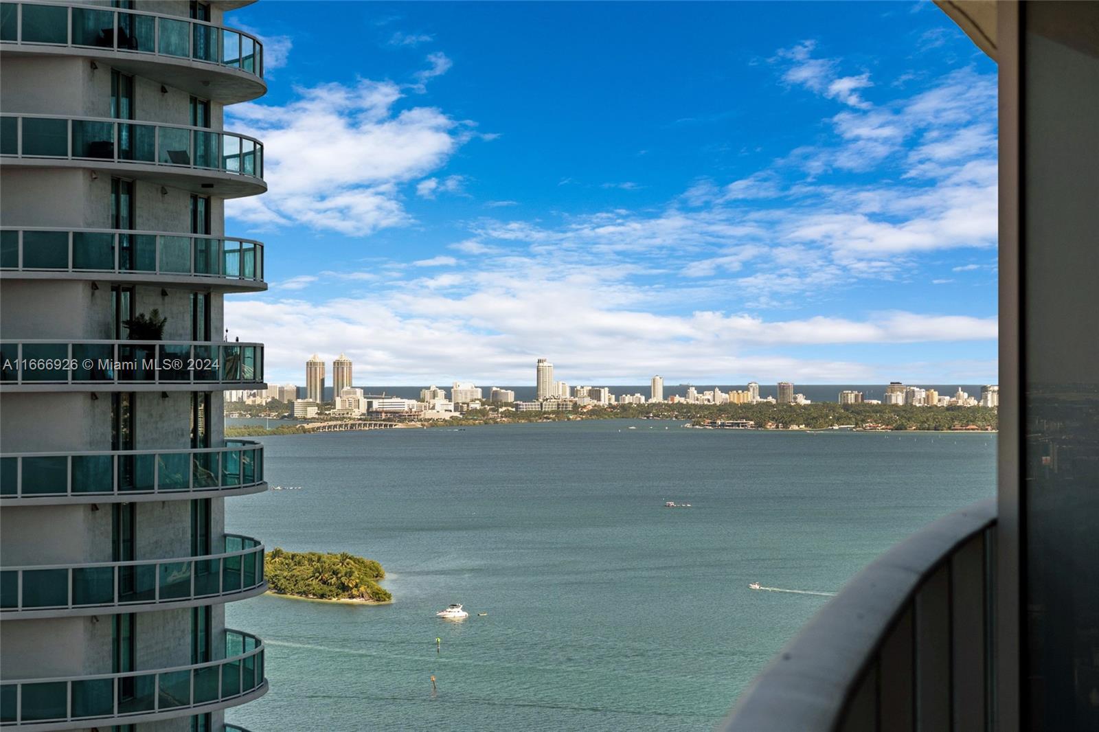 488 NE 18th St # 3003