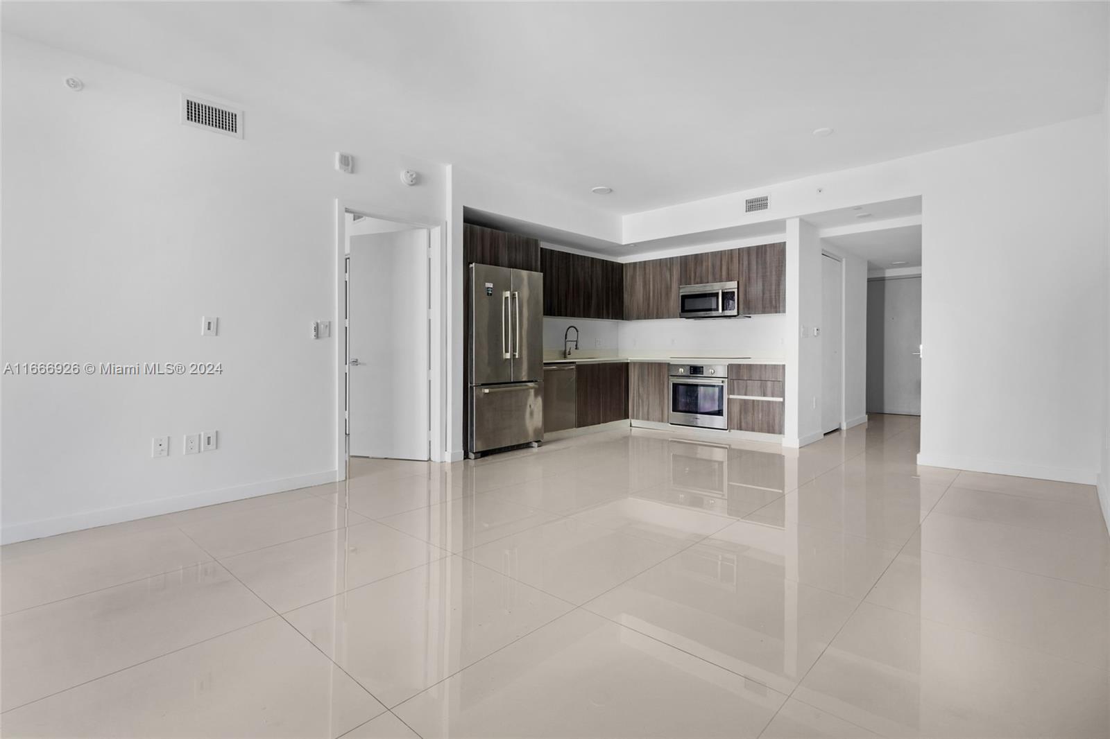 488 NE 18th St # 3003